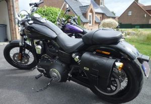 Sacoche Myleatherbikes Harley Dyna Street Bob_151